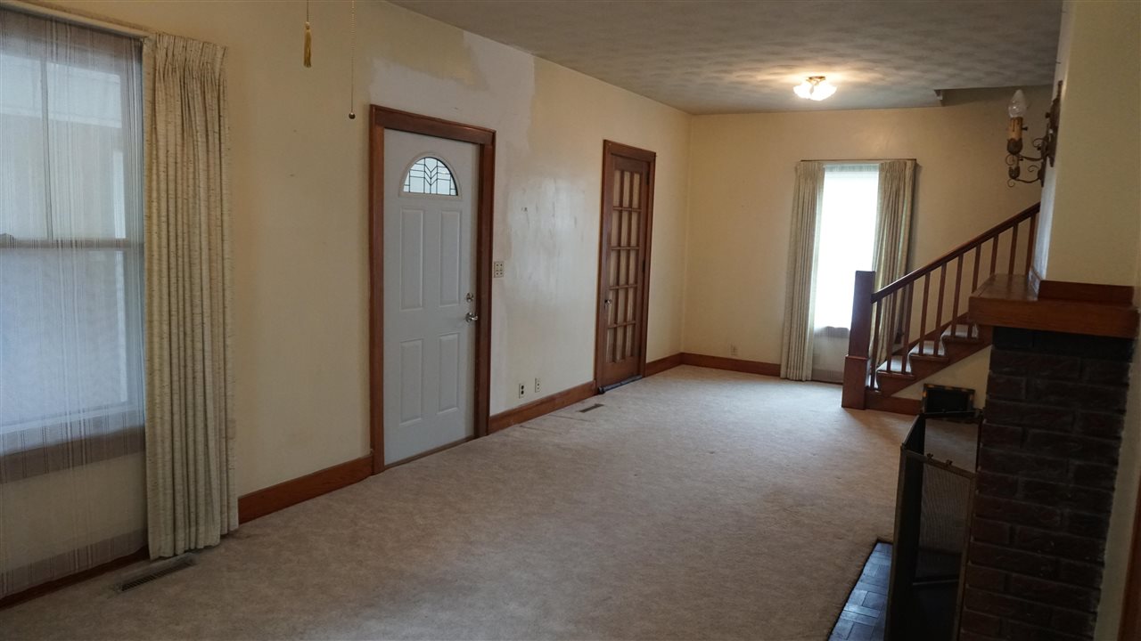 306 S Devoe Street Lone Tree IA 52755
