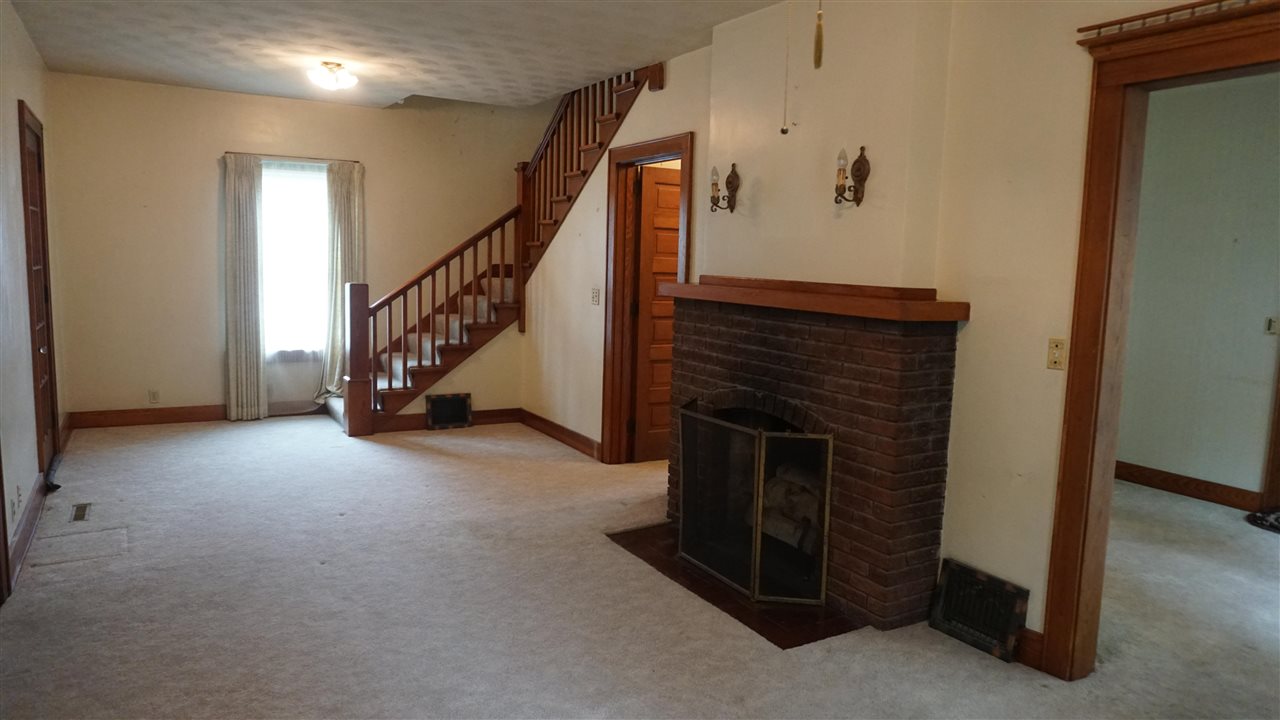 306 S Devoe Street Lone Tree IA 52755