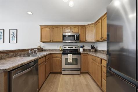 452 N Mckenzie Lane North Liberty IA 52317