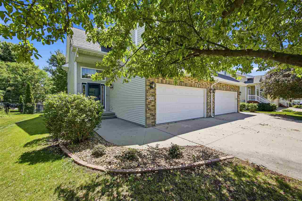 452 N Mckenzie Lane North Liberty IA 52317