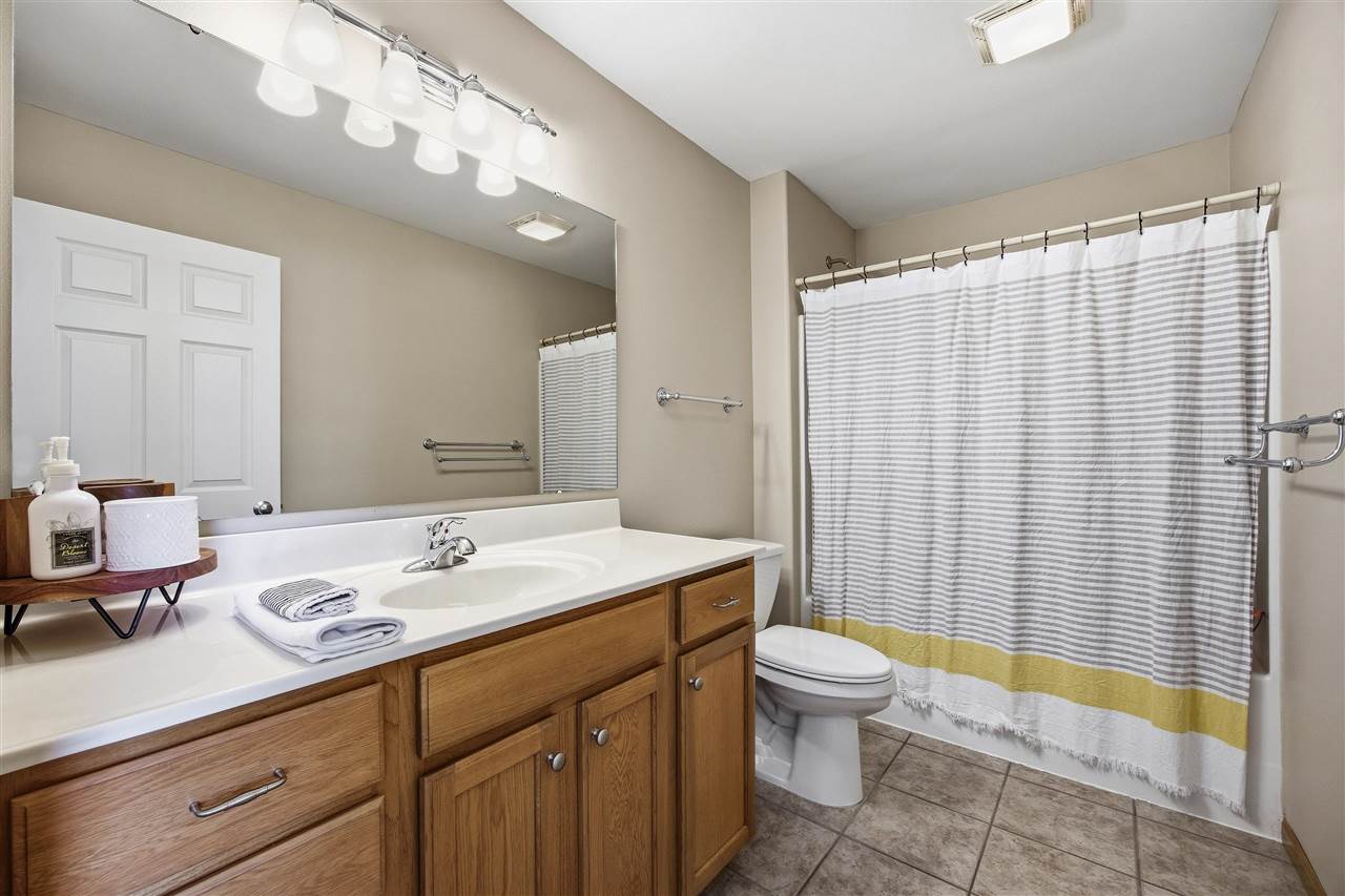 452 N Mckenzie Lane North Liberty IA 52317