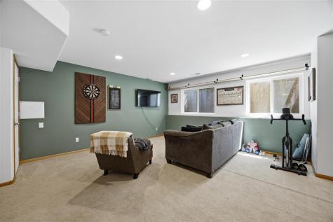 452 N Mckenzie Lane North Liberty IA 52317