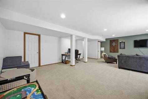 452 N Mckenzie Lane North Liberty IA 52317