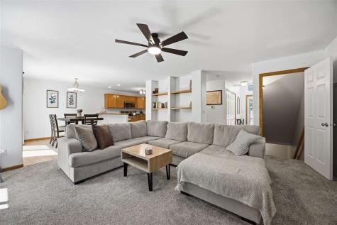 452 N Mckenzie Lane North Liberty IA 52317