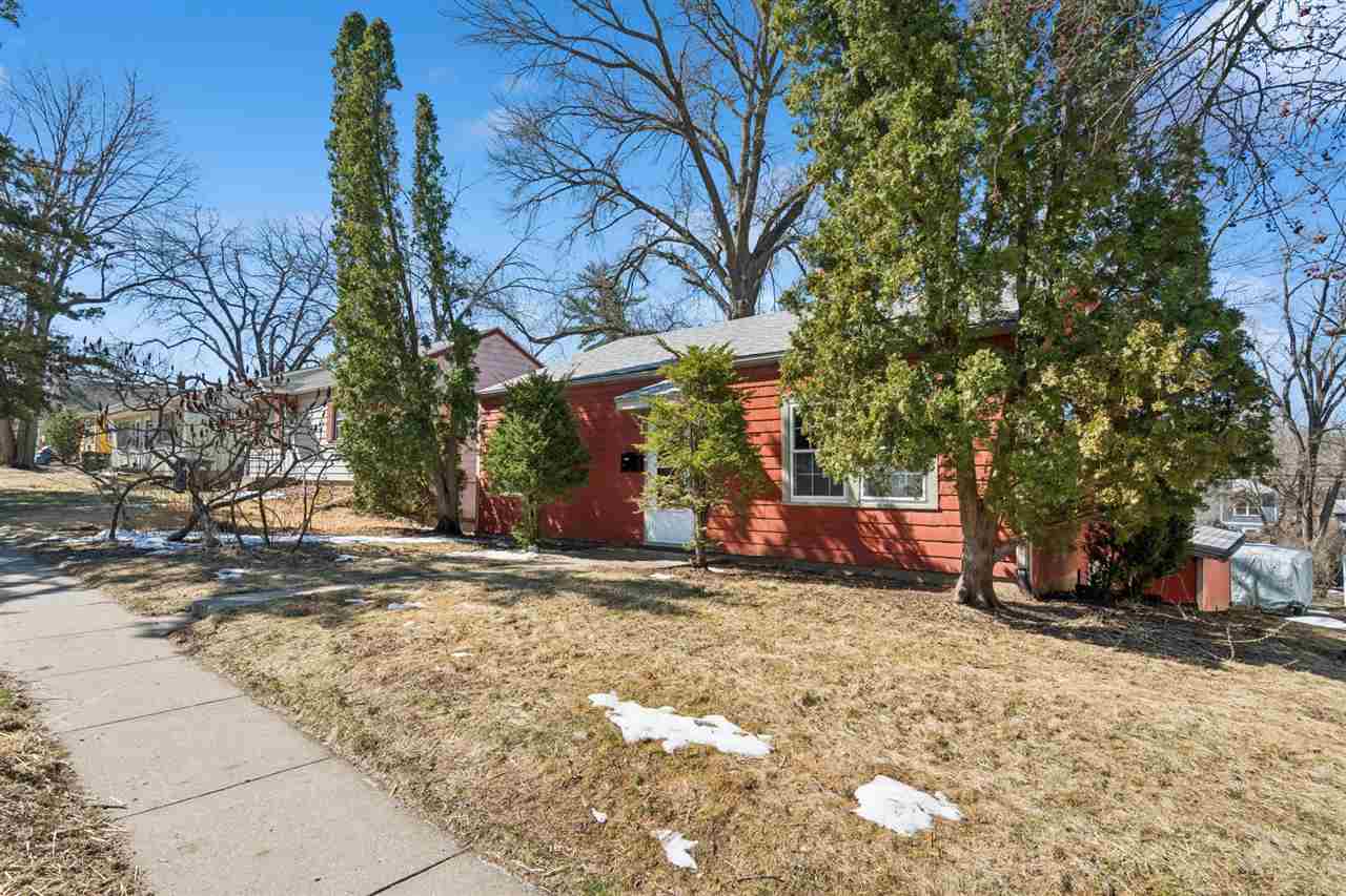 717 S 7th Avenue Iowa City IA 52240