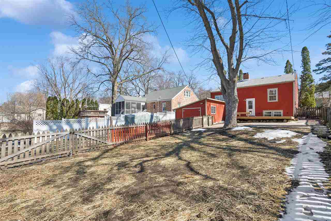 717 S 7th Avenue Iowa City IA 52240