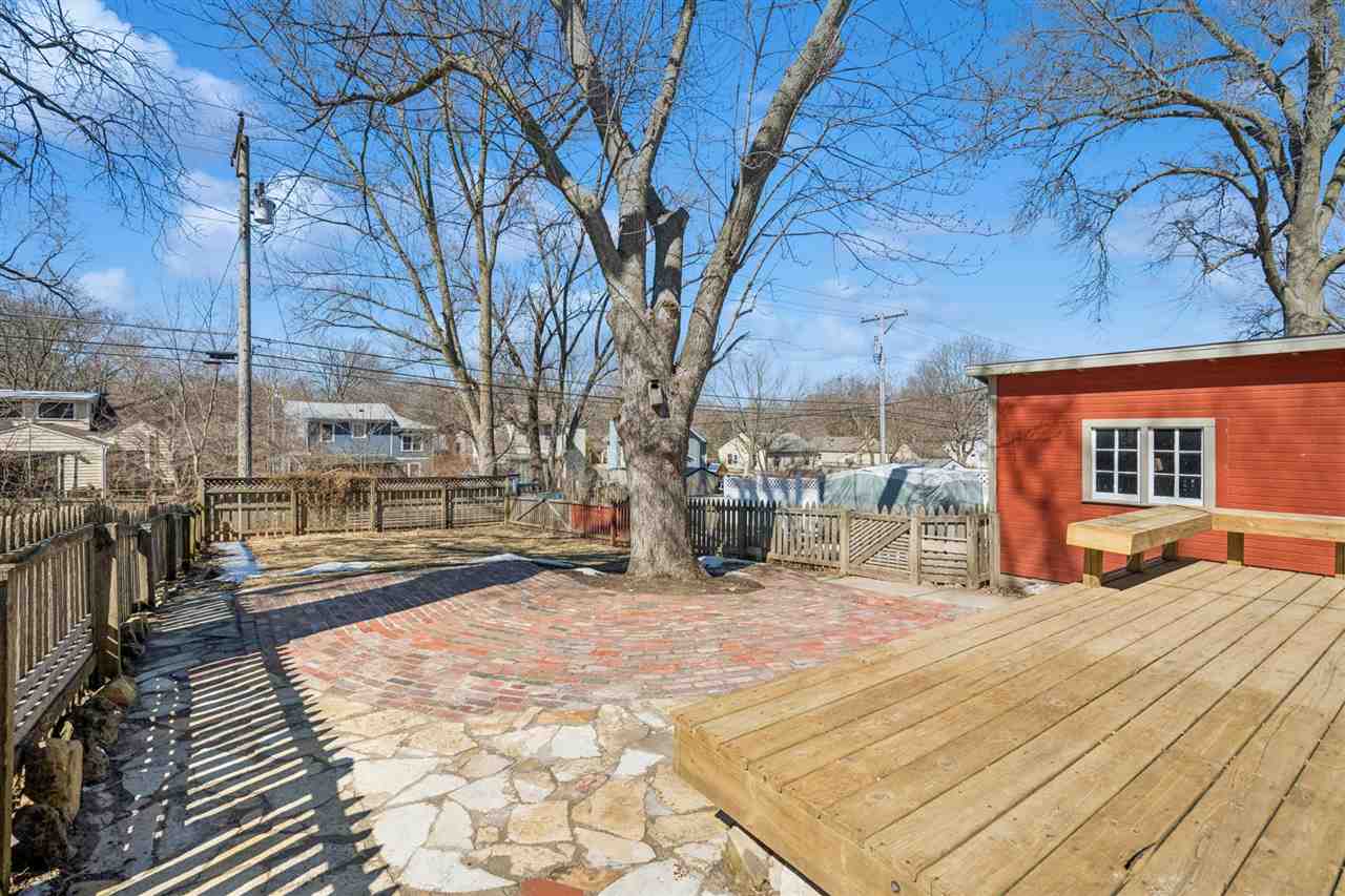 717 S 7th Avenue Iowa City IA 52240