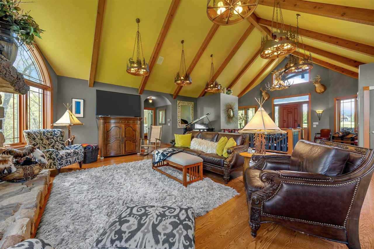 2598 Quincy Road NE Solon IA 52333