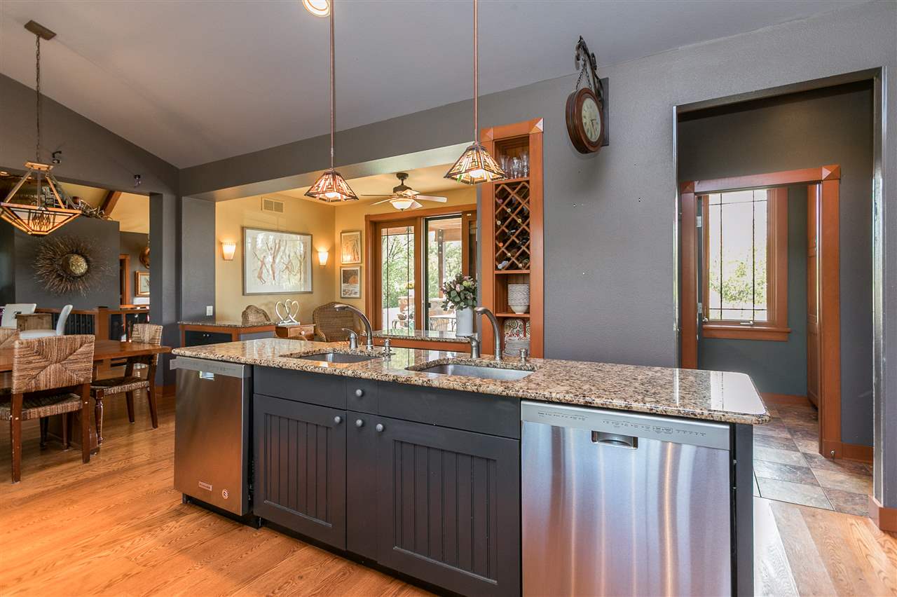 2598 Quincy Road NE Solon IA 52333