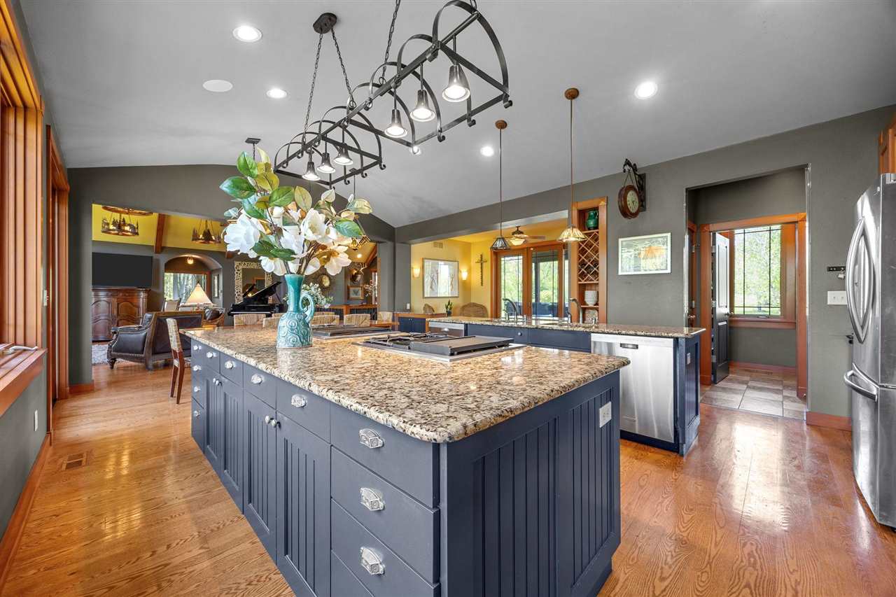 2598 Quincy Road NE Solon IA 52333