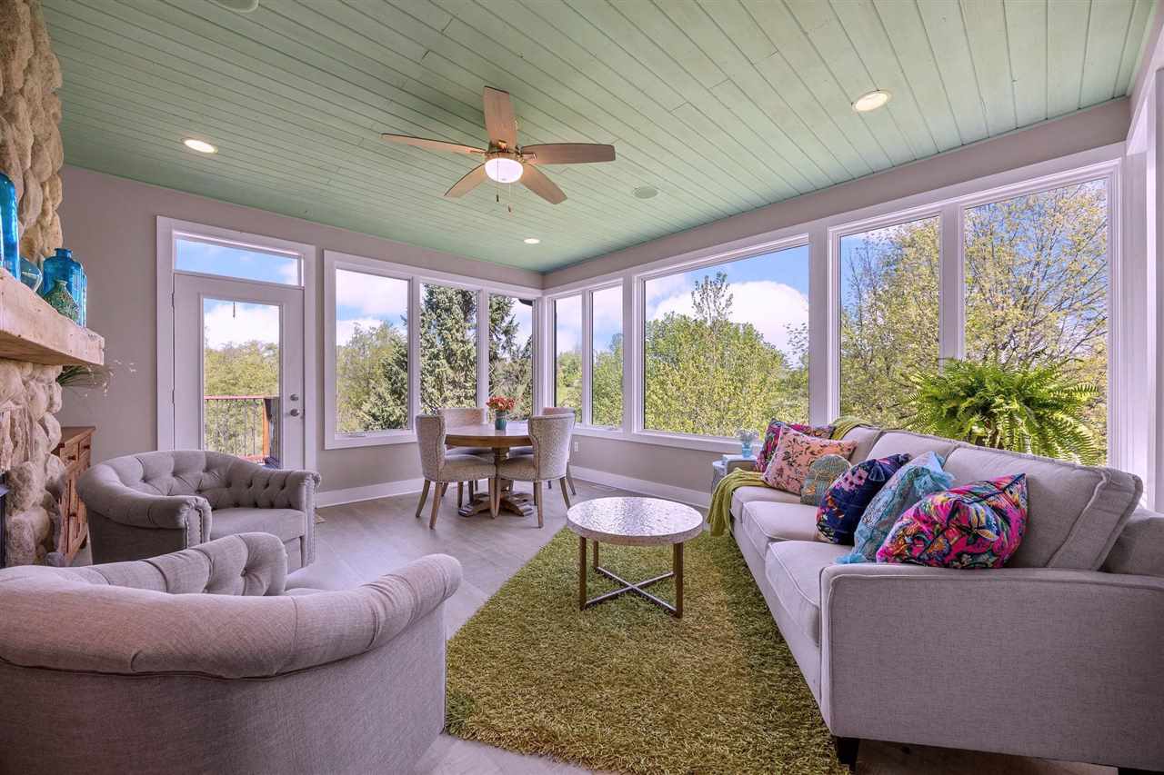 2598 Quincy Road NE Solon IA 52333