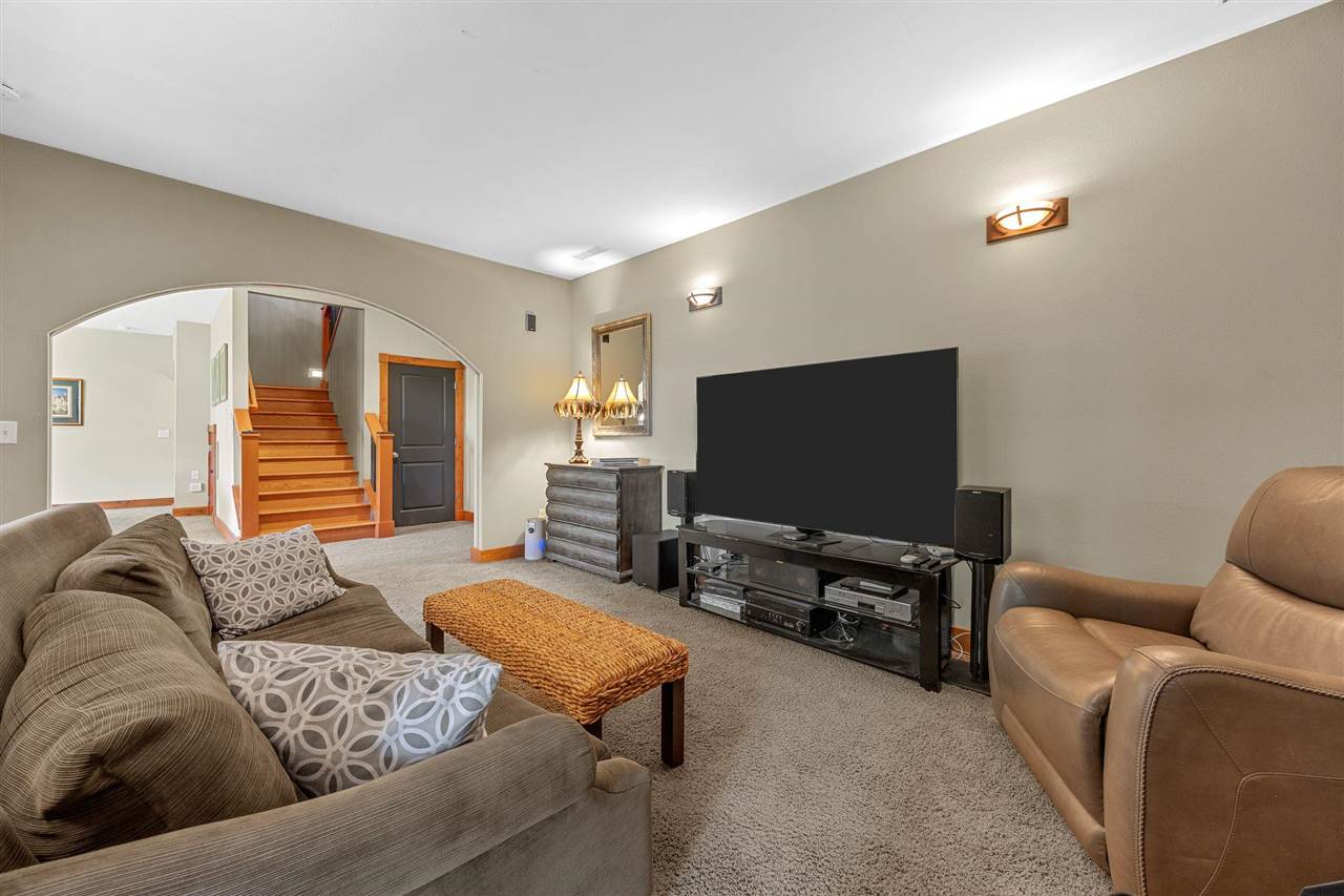 2598 Quincy Road NE Solon IA 52333