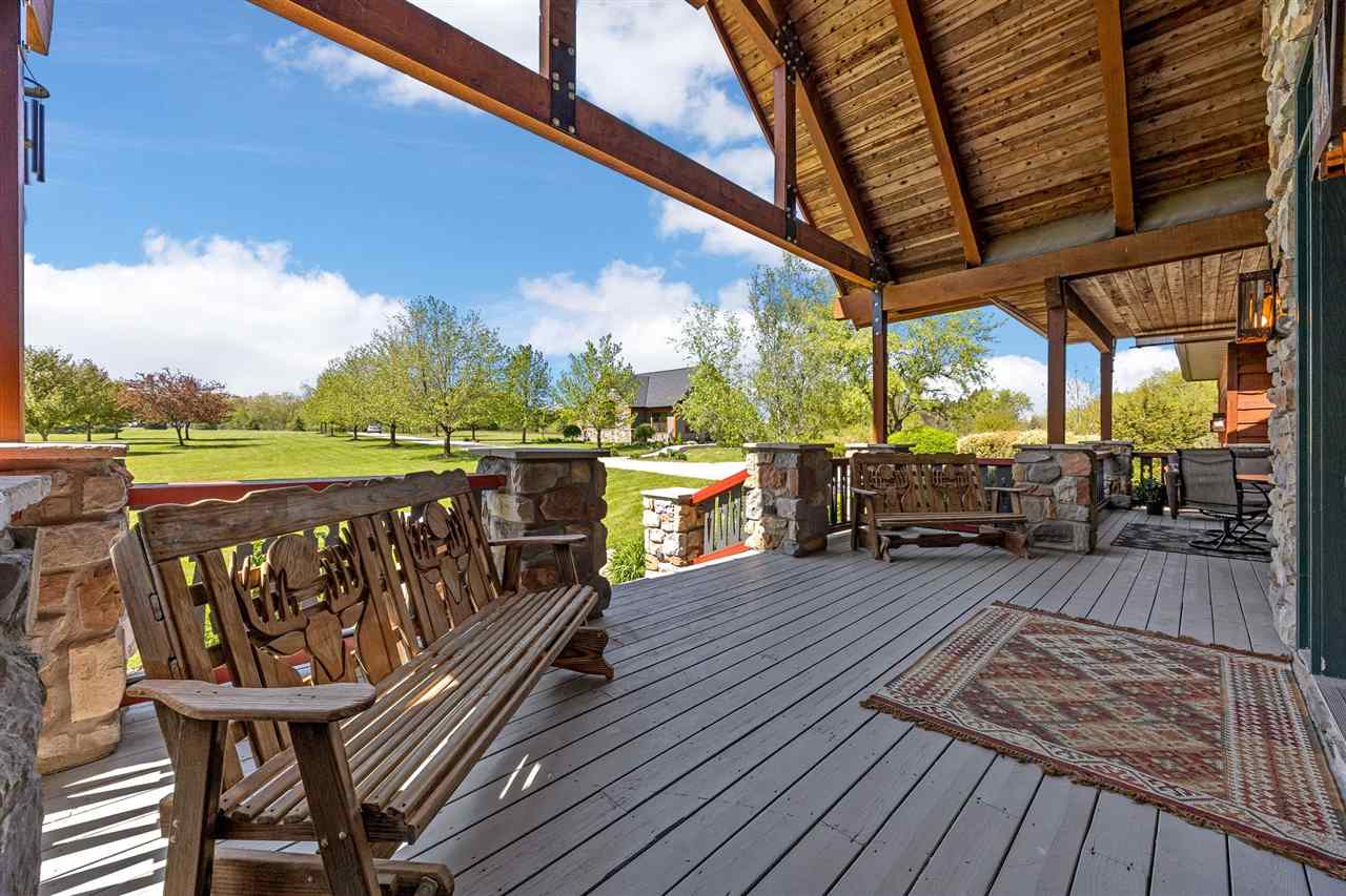 2598 Quincy Road NE Solon IA 52333