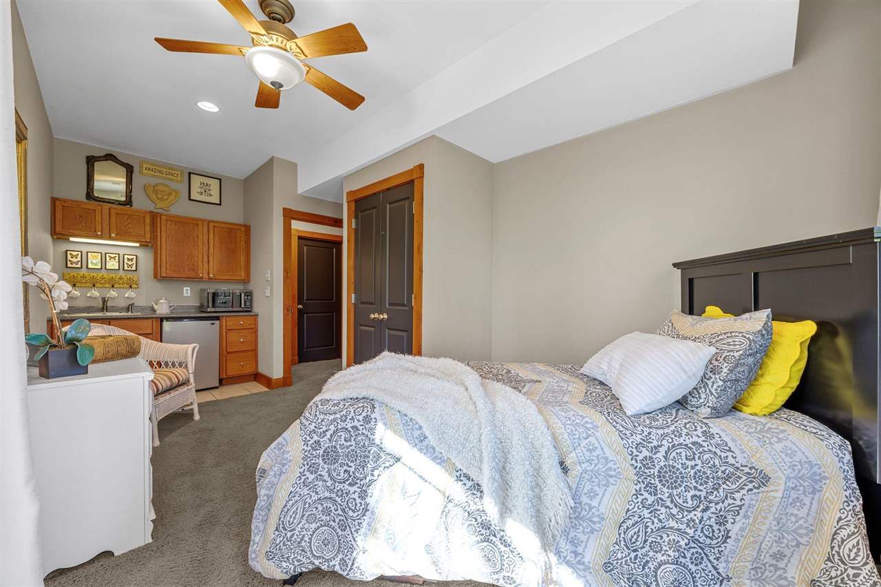 2598 Quincy Road NE Solon IA 52333