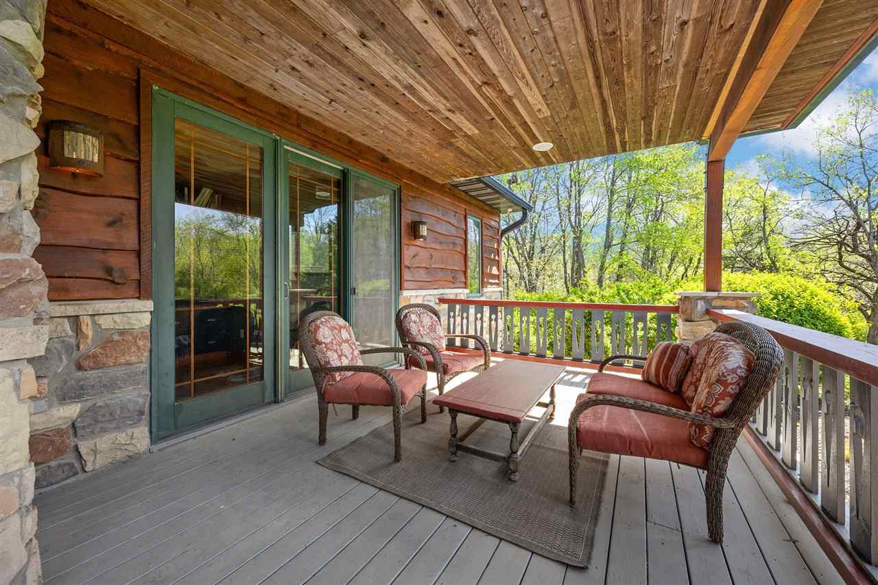 2598 Quincy Road NE Solon IA 52333