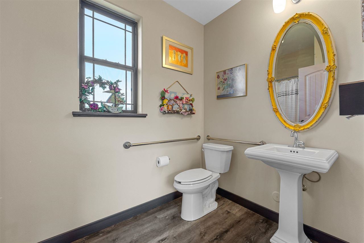 2598 Quincy Road NE Solon IA 52333