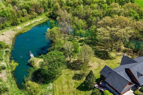 2598 Quincy Road NE Solon IA 52333