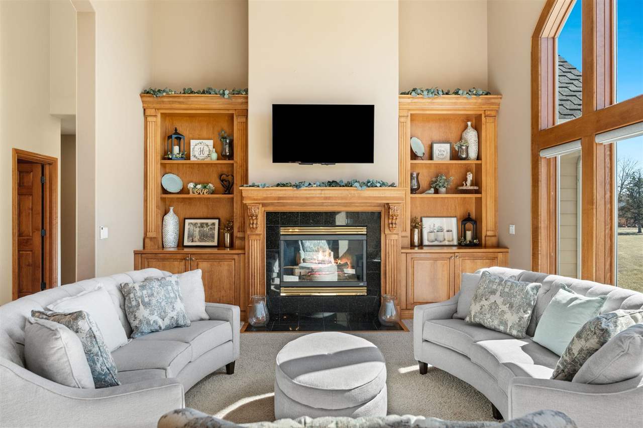 4601 Plumberry Road Ely IA 52227