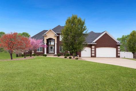 4601 Plumberry Road Ely IA 52227