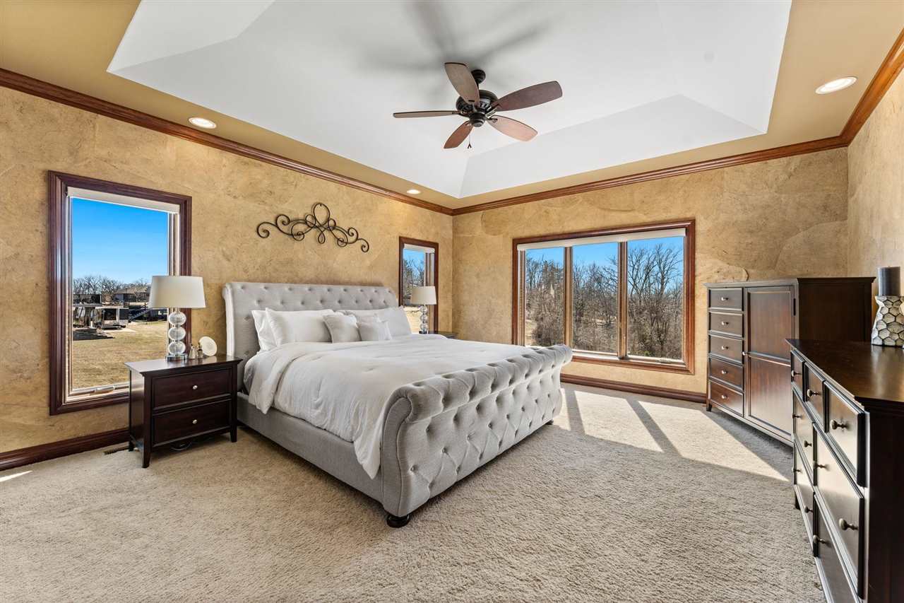 4601 Plumberry Road Ely IA 52227