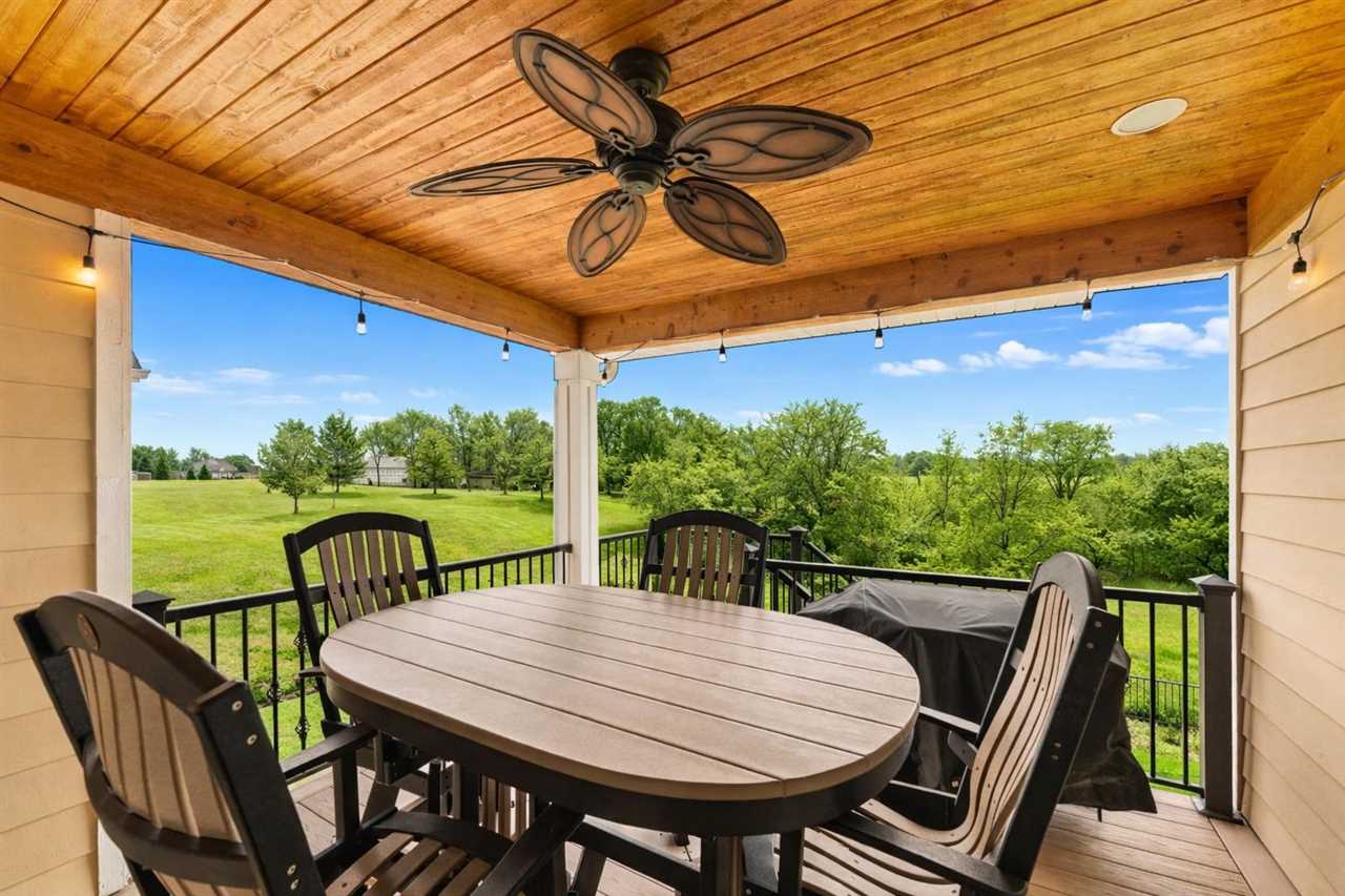4601 Plumberry Road Ely IA 52227