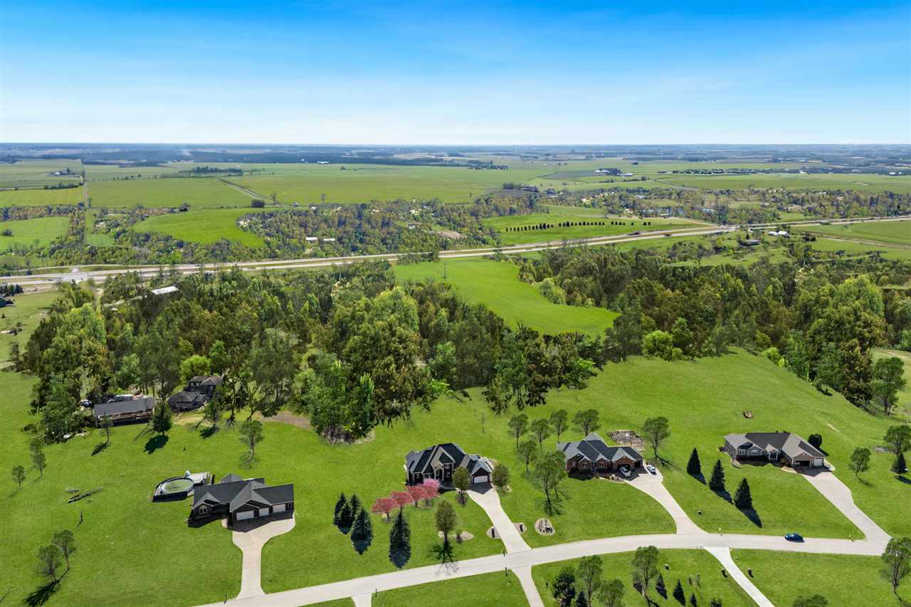 4601 Plumberry Road Ely IA 52227