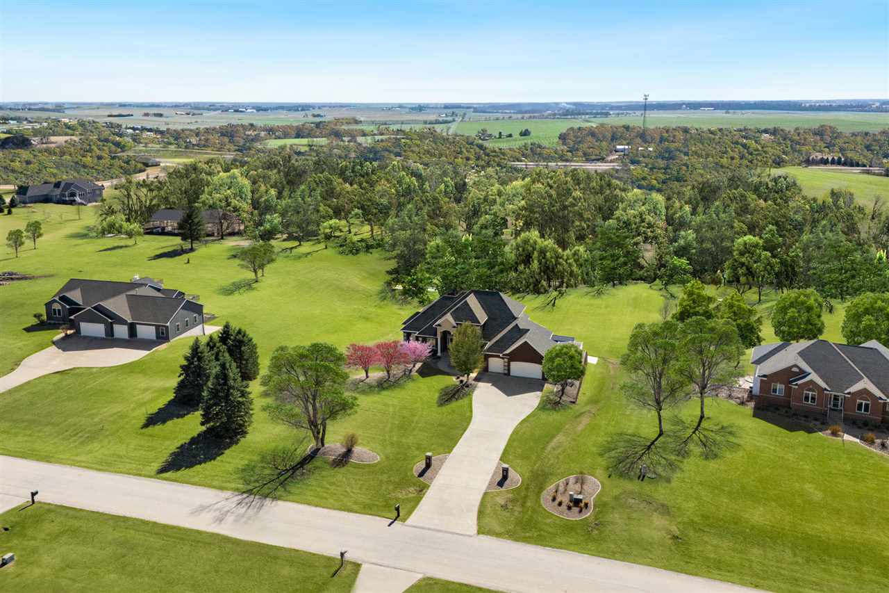 4601 Plumberry Road Ely IA 52227
