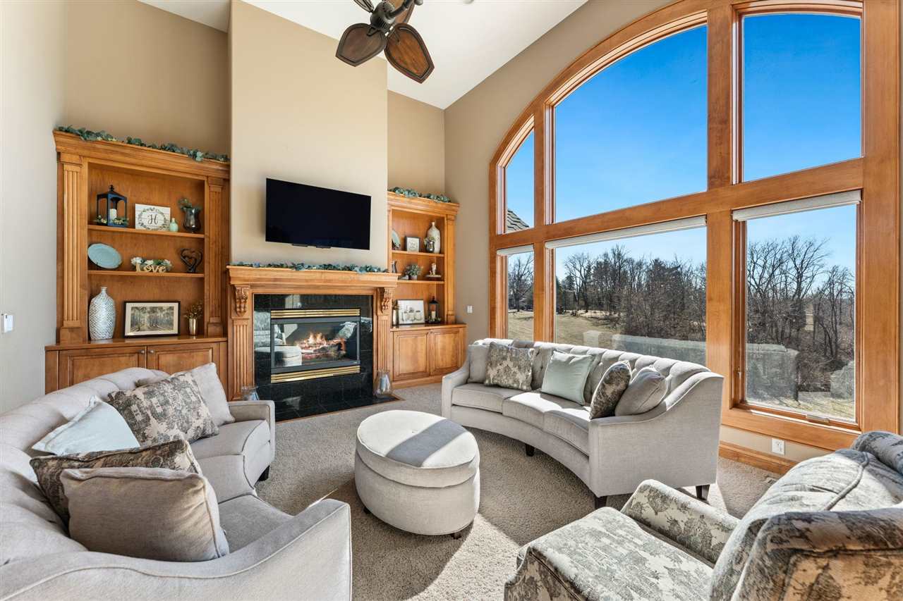 4601 Plumberry Road Ely IA 52227