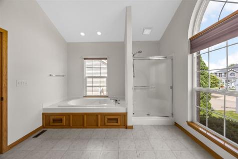 400 Westridge Drive SW Cedar Rapids IA 52404