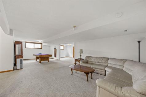 400 Westridge Drive SW Cedar Rapids IA 52404