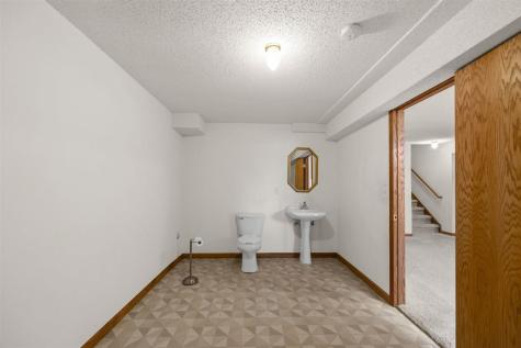 400 Westridge Drive SW Cedar Rapids IA 52404
