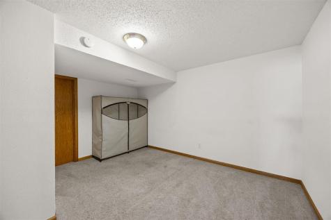 400 Westridge Drive SW Cedar Rapids IA 52404