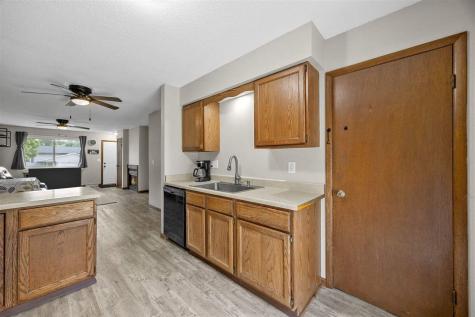 2526 Ellis View Court NW Cedar Rapids IA 52405