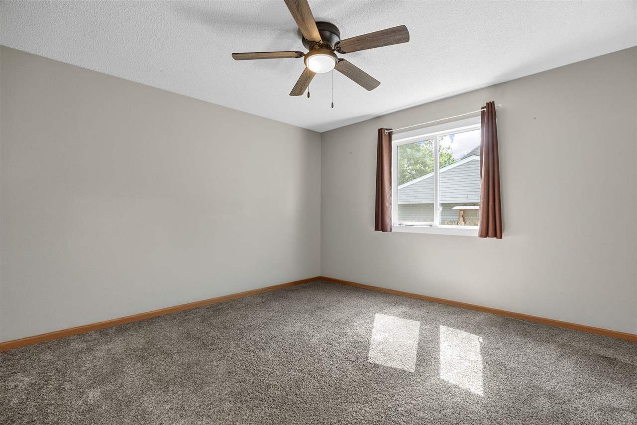 2526 Ellis View Court NW Cedar Rapids IA 52405