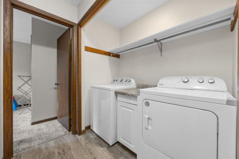 2526 Ellis View Court NW Cedar Rapids IA 52405