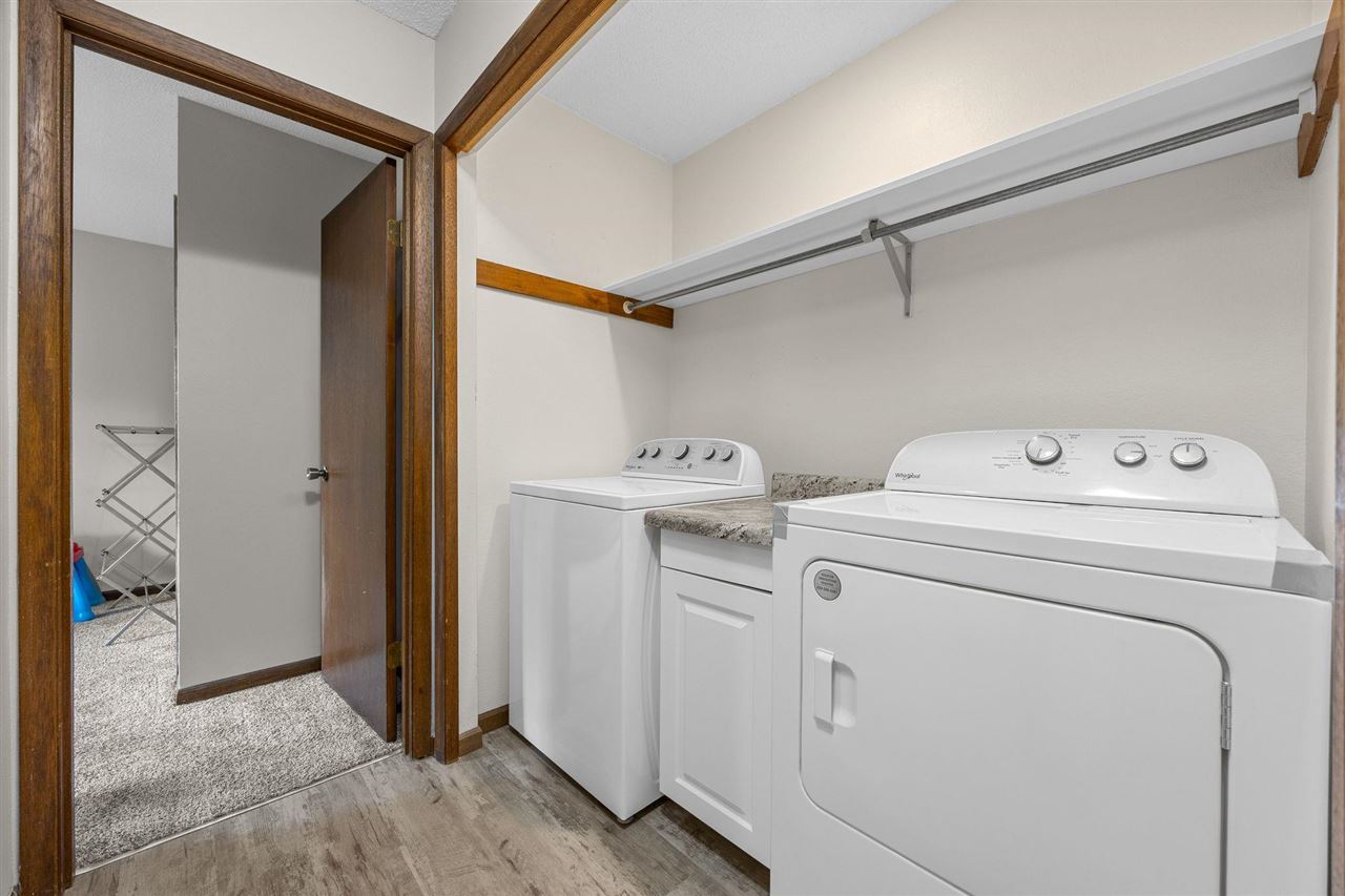 2526 Ellis View Court NW Cedar Rapids IA 52405