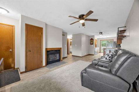 2526 Ellis View Court NW Cedar Rapids IA 52405