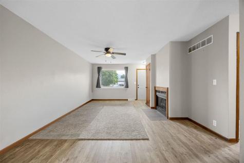 2526 Ellis View Court NW Cedar Rapids IA 52405