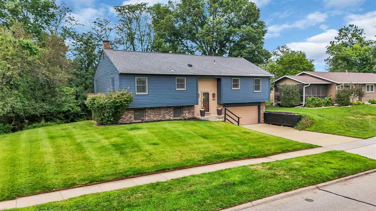 2509 Blue Ridge Drive NE Cedar Rapids IA 52402