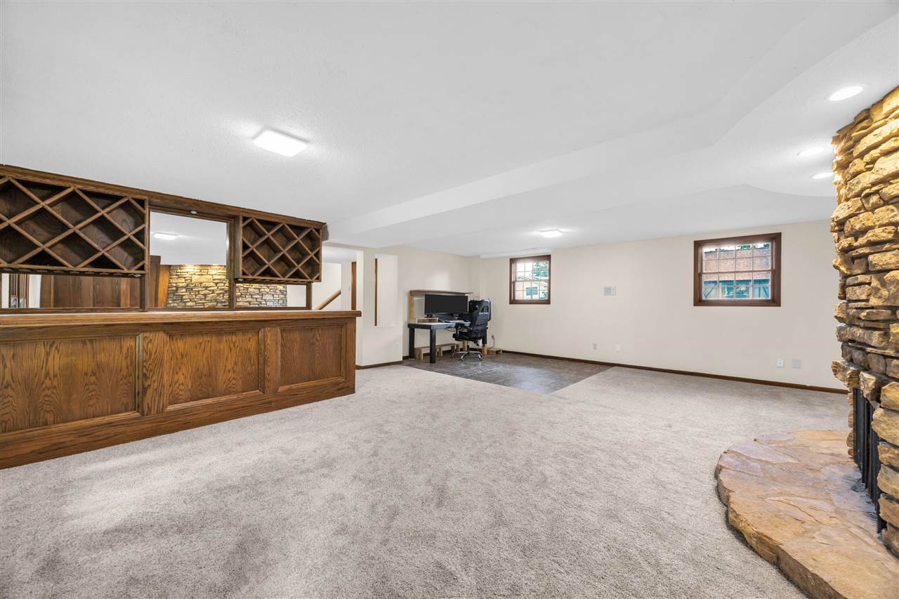 2509 Blue Ridge Drive NE Cedar Rapids IA 52402