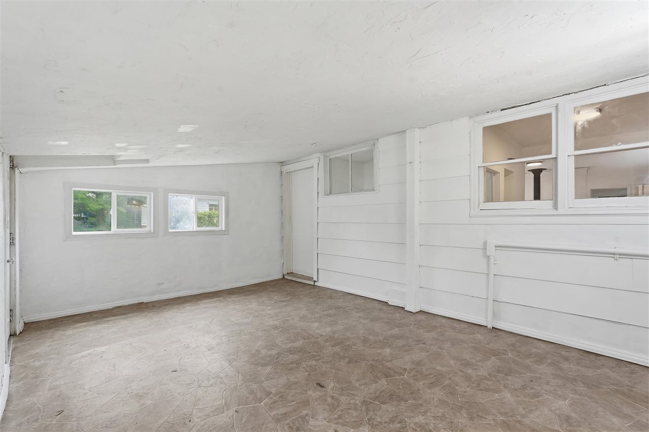 811 S 5th Street Fairfield IA 52556
