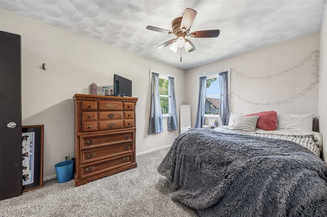 209 N Walnut Street Winfield IA 52659
