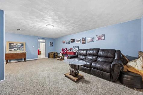 209 N Walnut Street Winfield IA 52659