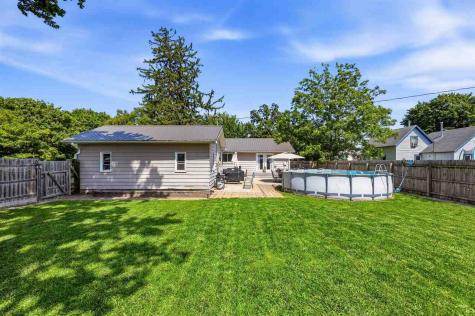 209 N Walnut Street Winfield IA 52659
