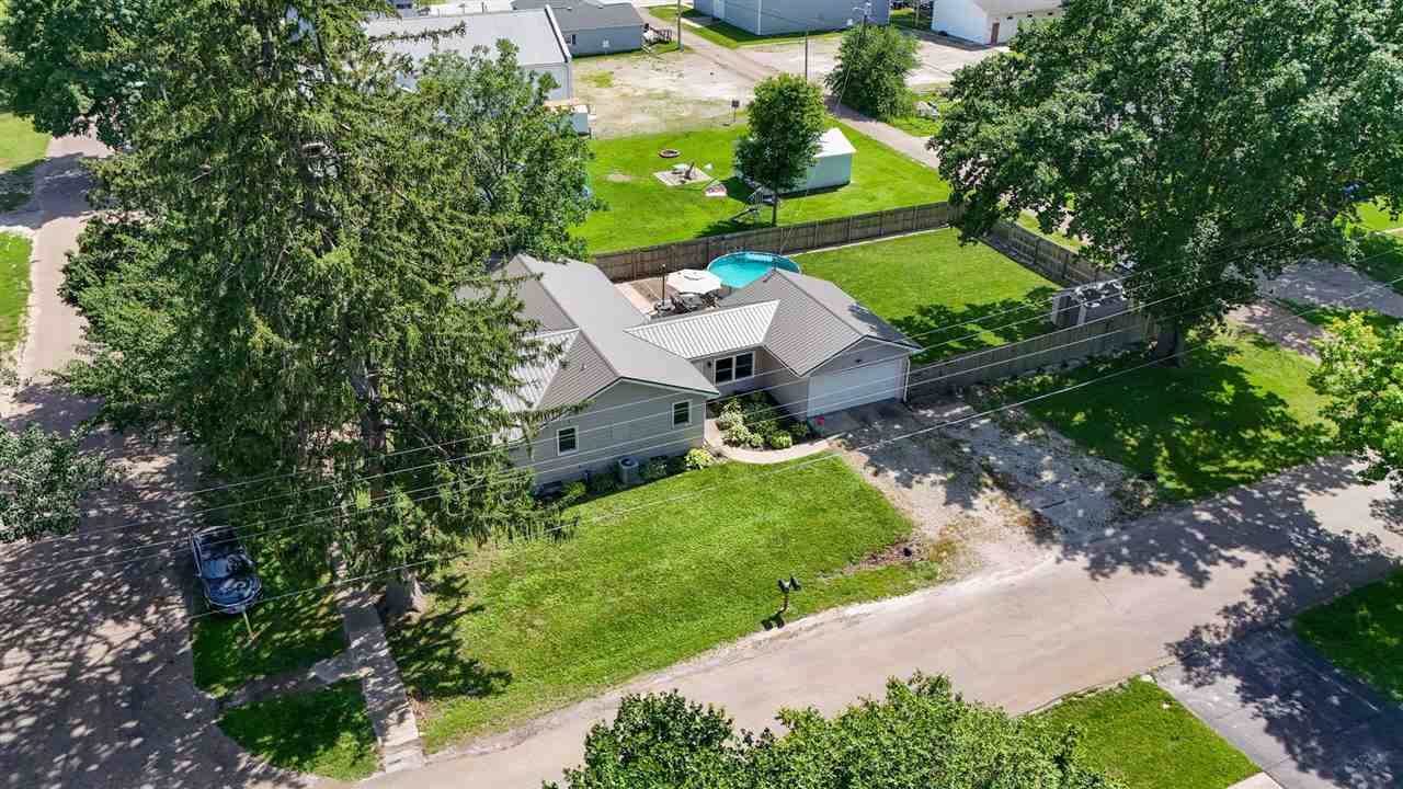 209 N Walnut Street Winfield IA 52659
