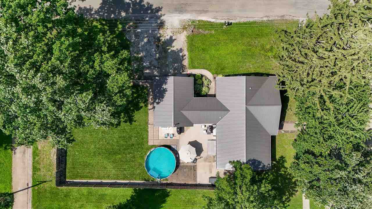 209 N Walnut Street Winfield IA 52659