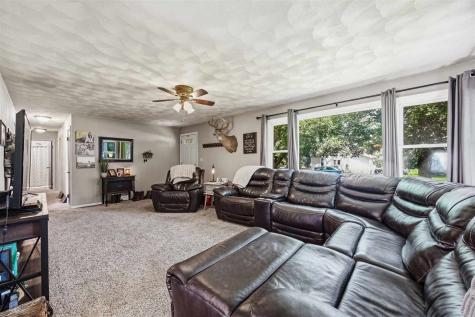 209 N Walnut Street Winfield IA 52659