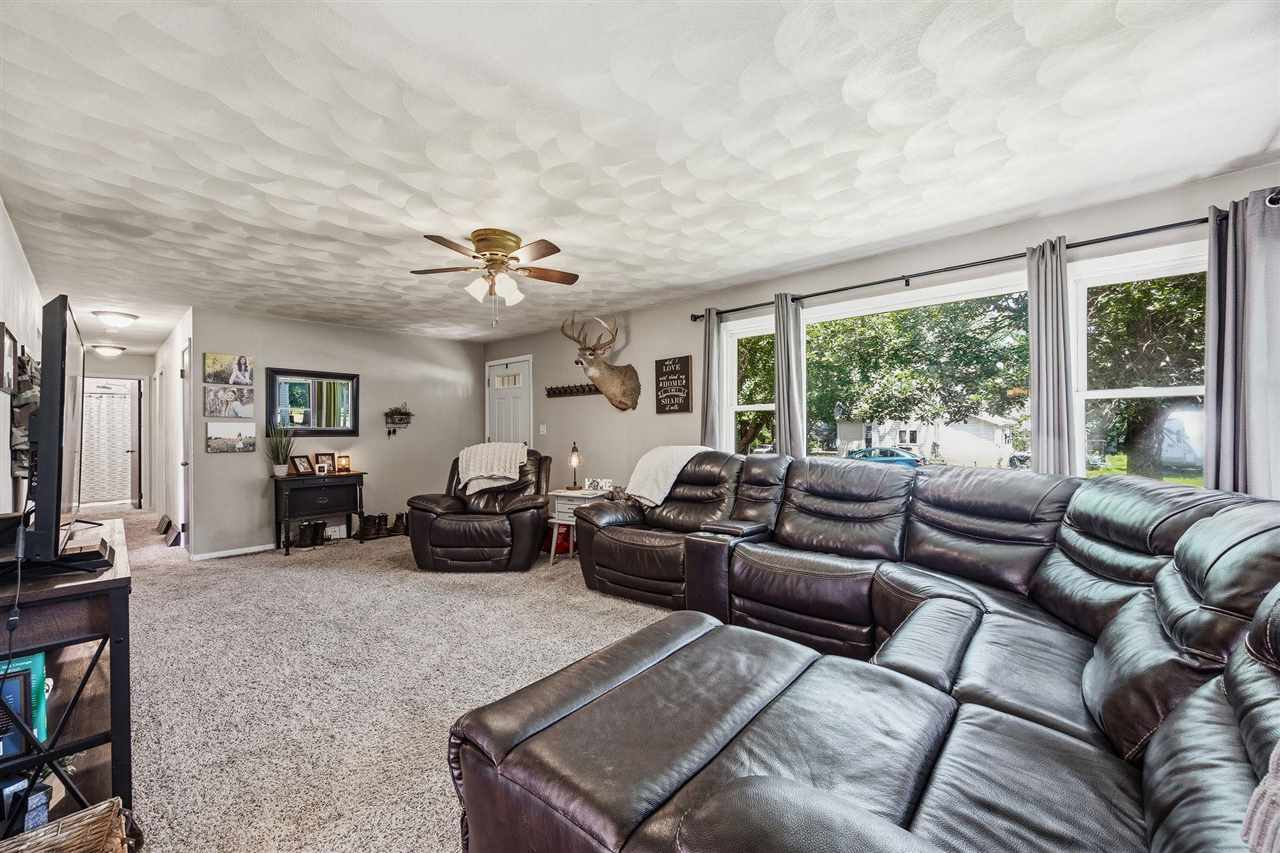 209 N Walnut Street Winfield IA 52659
