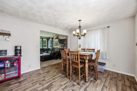 209 N Walnut Street Winfield IA 52659