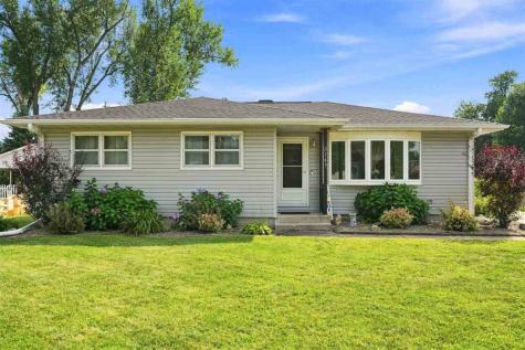 2143 NE Richard Drive Cedar Rapids IA 52402